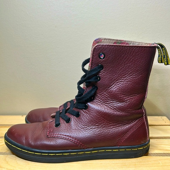Dr. Martens Shoes - Dr. Martens Stratford Air Wair Boots Women's Size 6 Burgundy/Maroon AW004